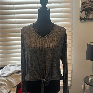 Pink Republic Black and Gray Long Sleeve Top